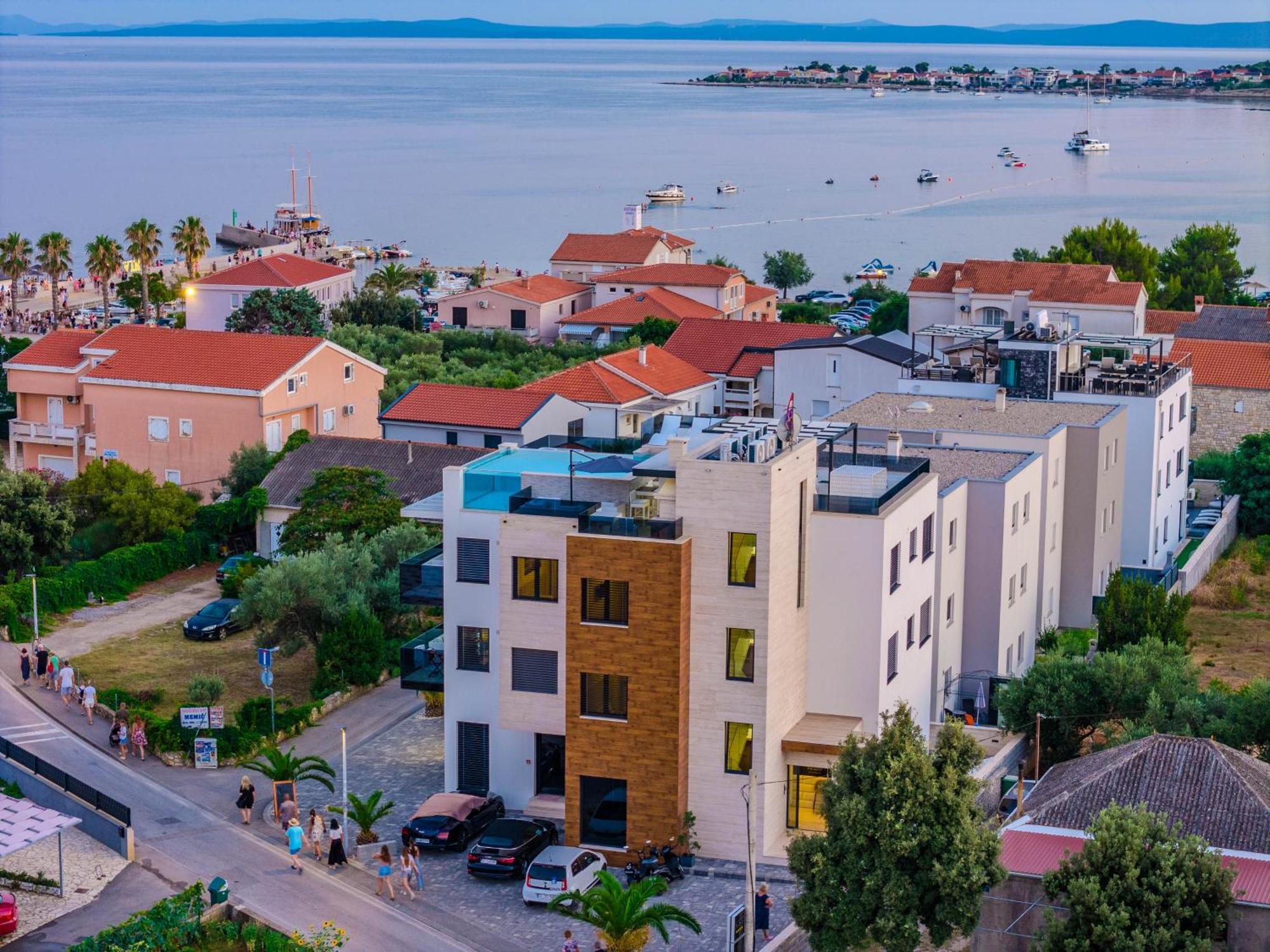 Grandpalazzo Apartments Вир Екстер'єр фото